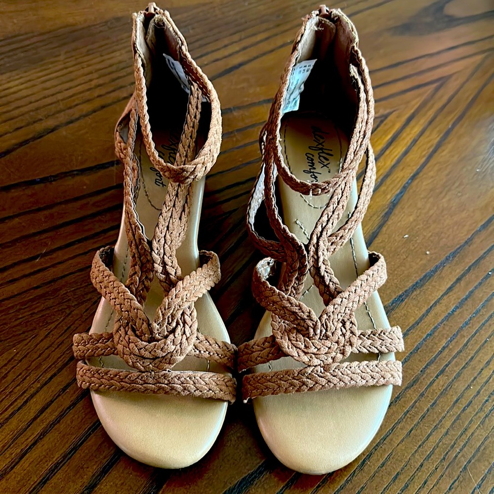 Girls Size 5 sandals